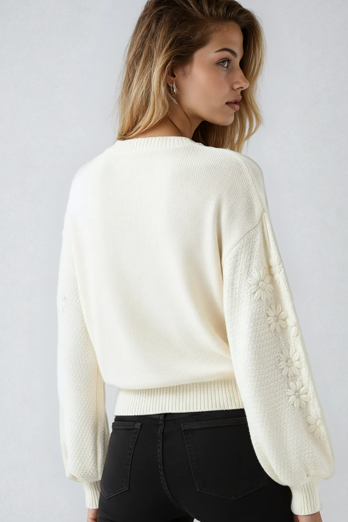 Miss Sparkling Embroidered 3D Daisy Knit Sweater