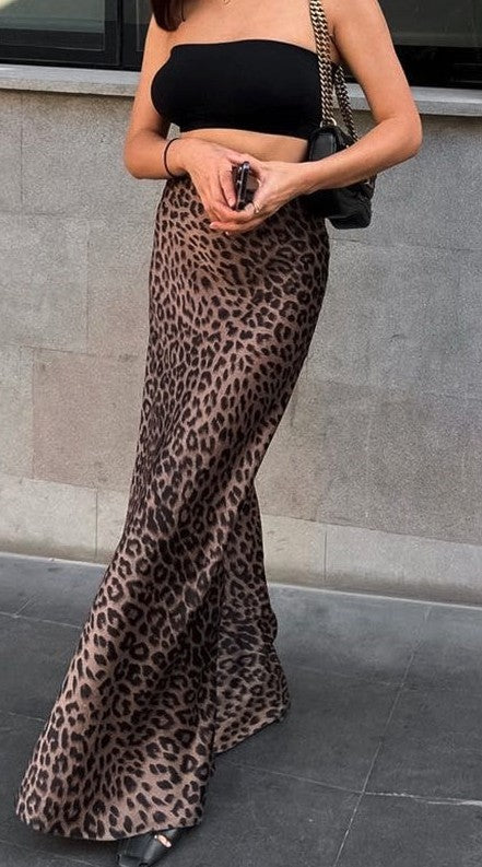 Miss Sparkling Leopard Print Midi skirt