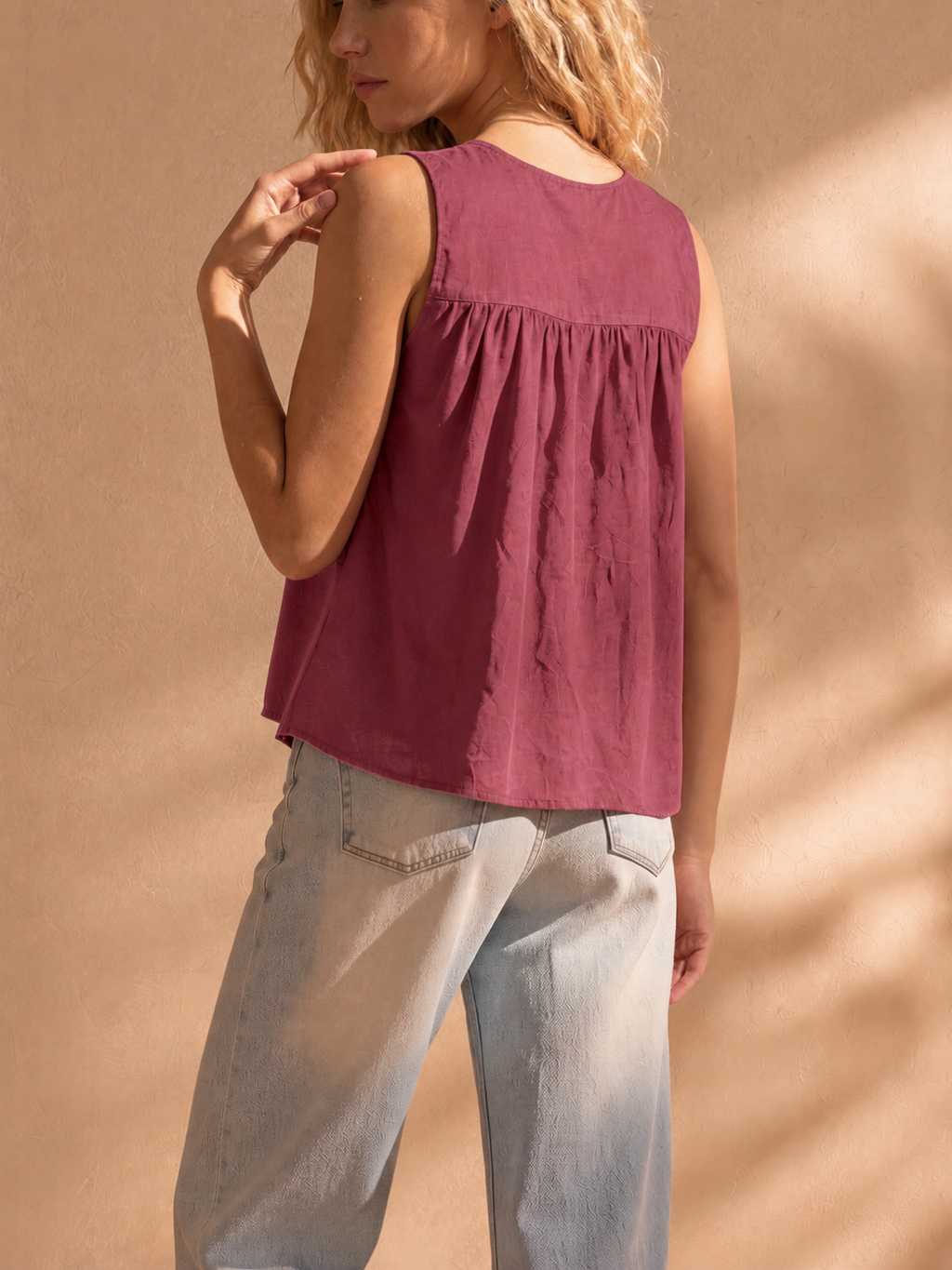 Winny Sleeveless Top in Berry