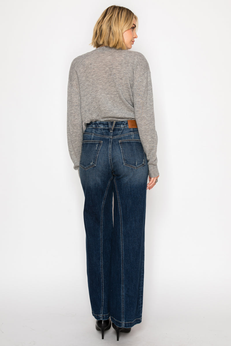 Artemis Vintage | Ultra High Rise Relaxed Flare Jeans