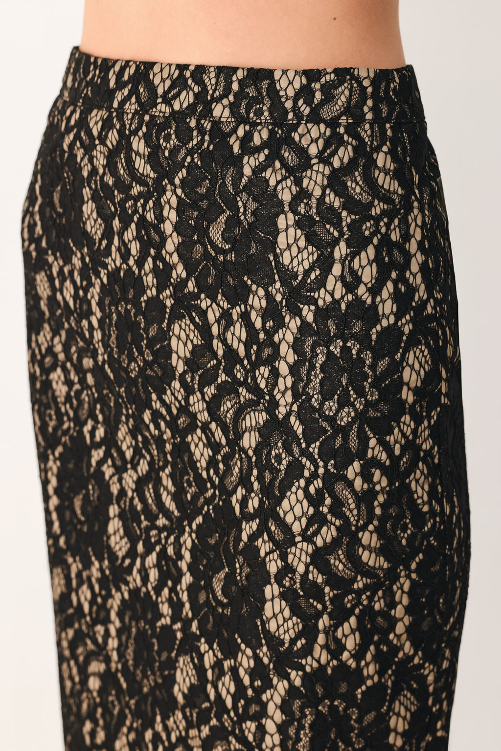 Flying Tomato Lace Theory Black Lace Pencil Midi Skirt