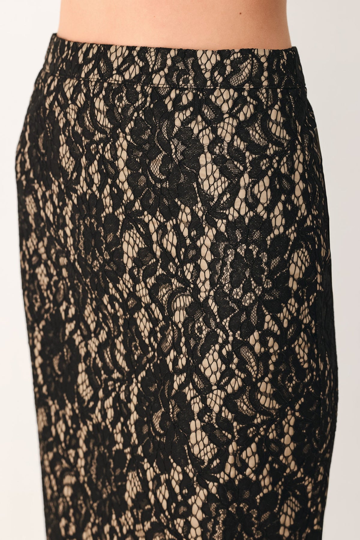 Flying Tomato Lace Theory Black Lace Pencil Midi Skirt
