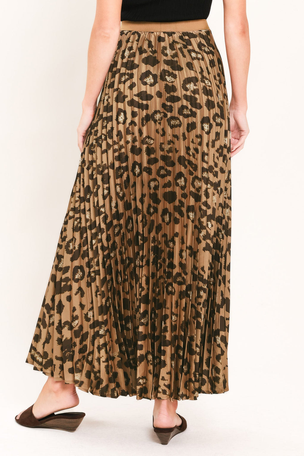 Flying Tomato Golden Leopard Pleated Maxi Skirt