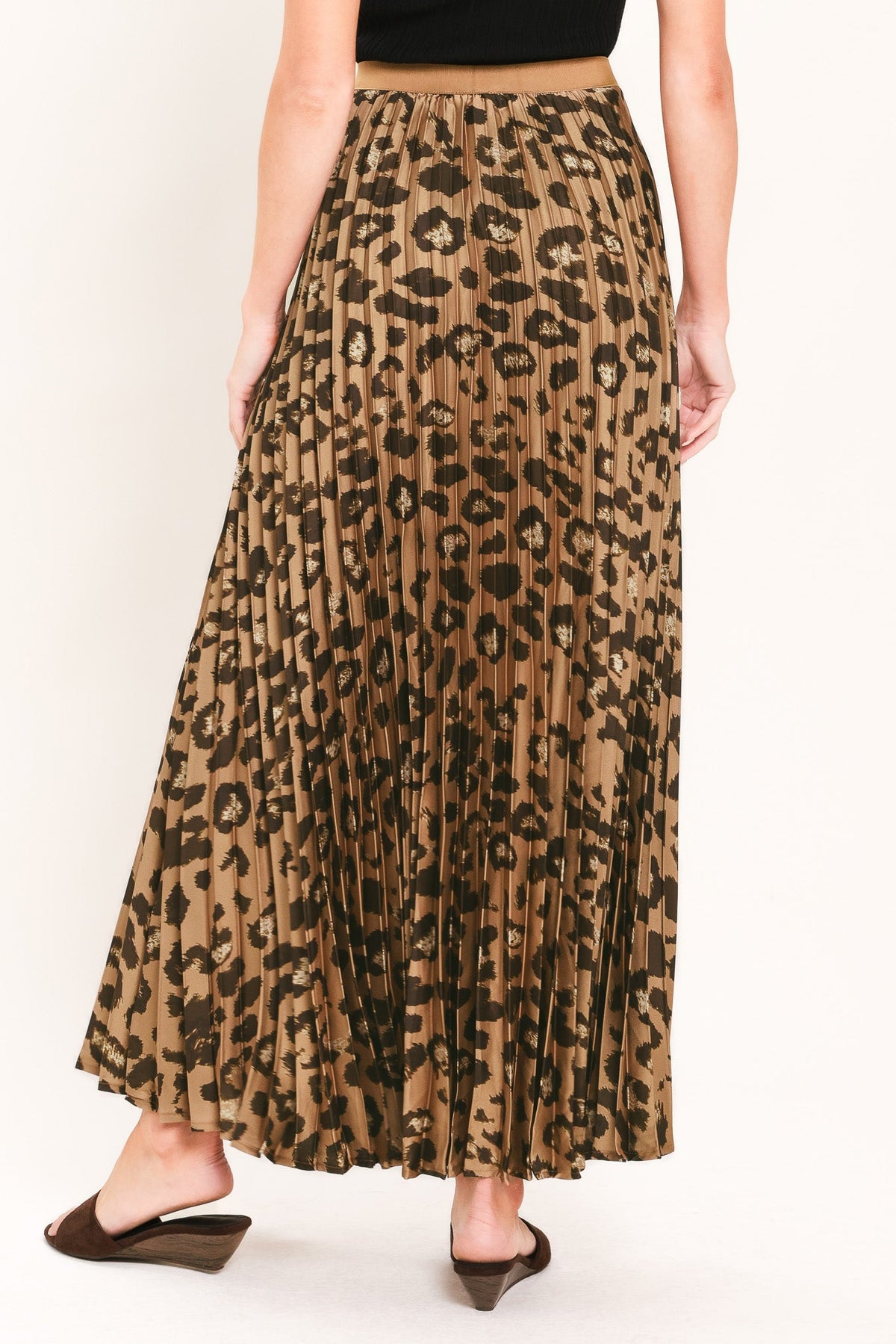 Flying Tomato Golden Leopard Pleated Maxi Skirt